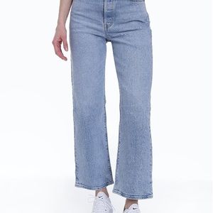 Levi’s Ribcage Jeans in Tango Light 27